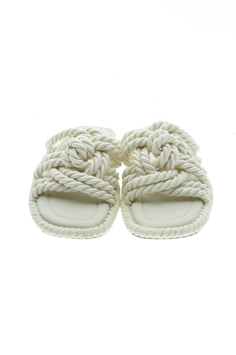 Sandalias planas de Zara de la talla 37, de color blanco de