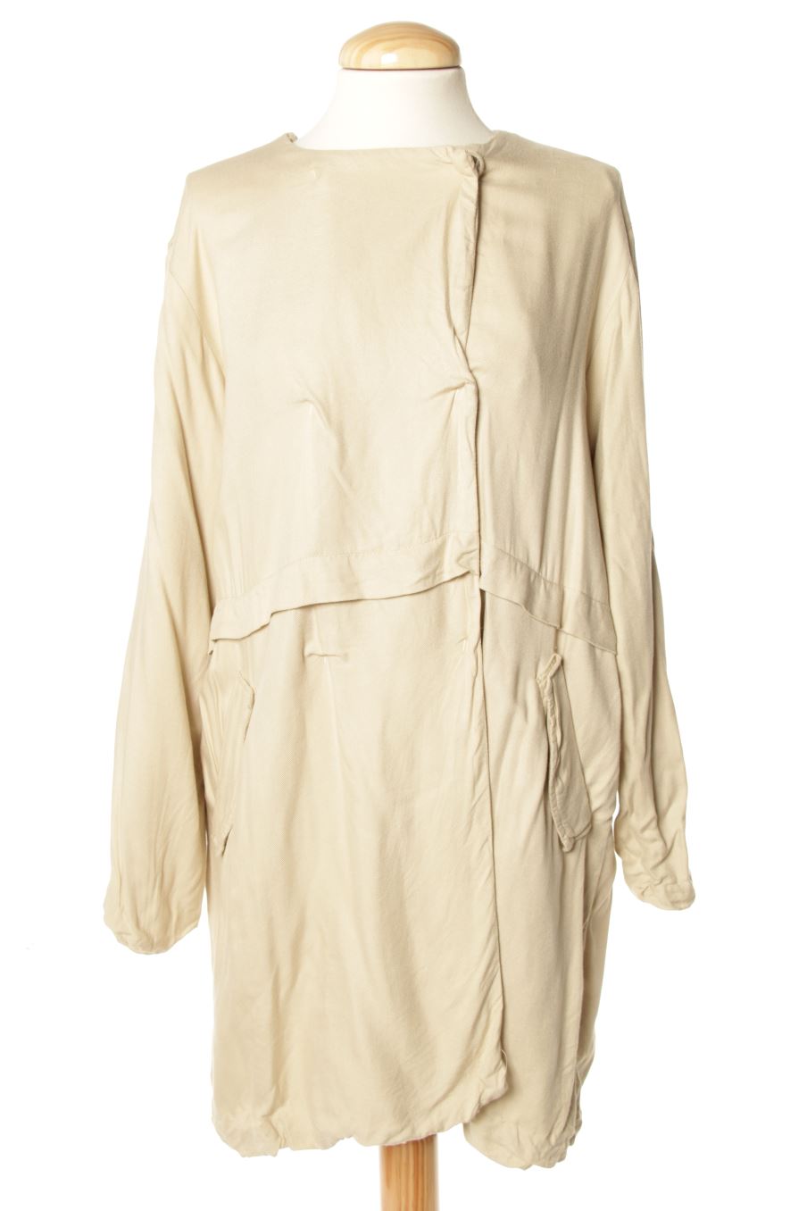 Abrigos de Pull & Bear de la talla M, de color beige