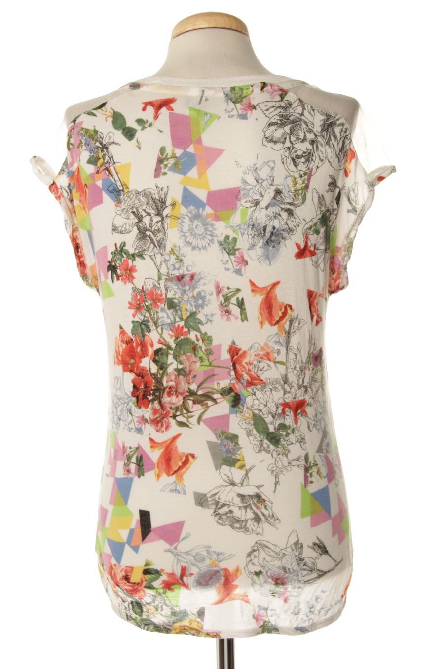Camiseta de Stradivarius de la talla M, de color flores