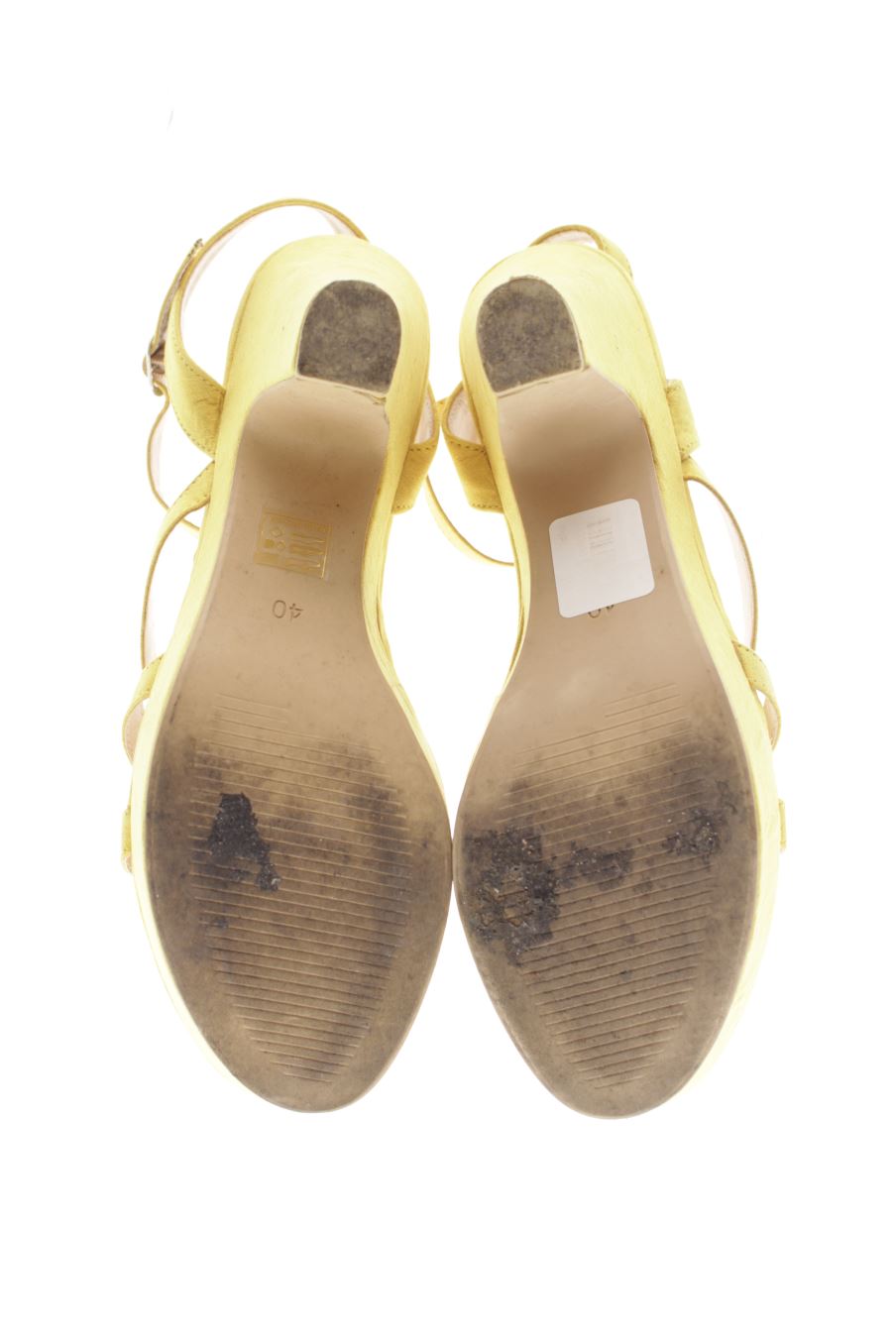 Sandalias tacon de Flyfor de la talla 40, de color amarillo de