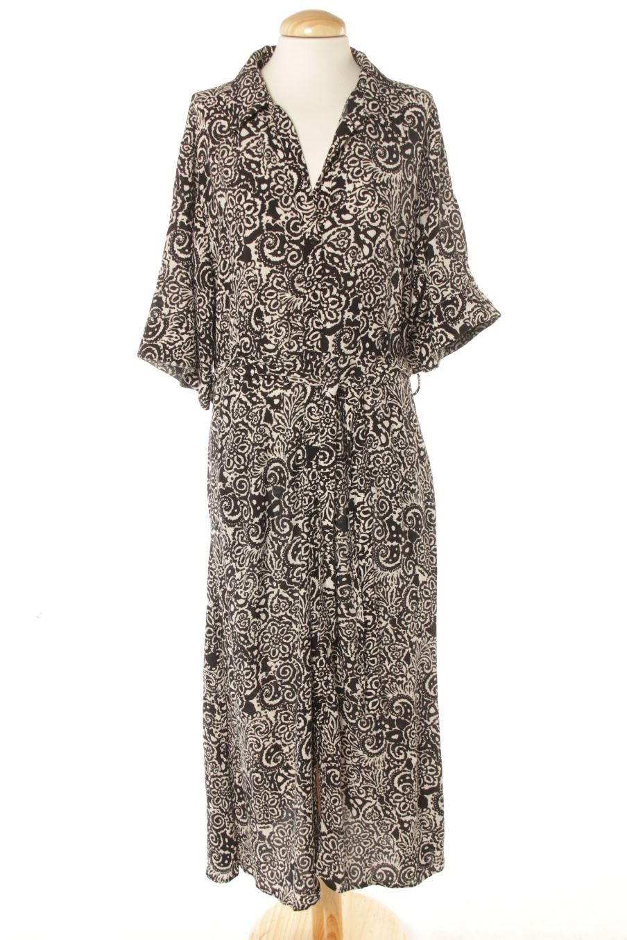 Vestido casual de Zara de la talla XL, de color estampado