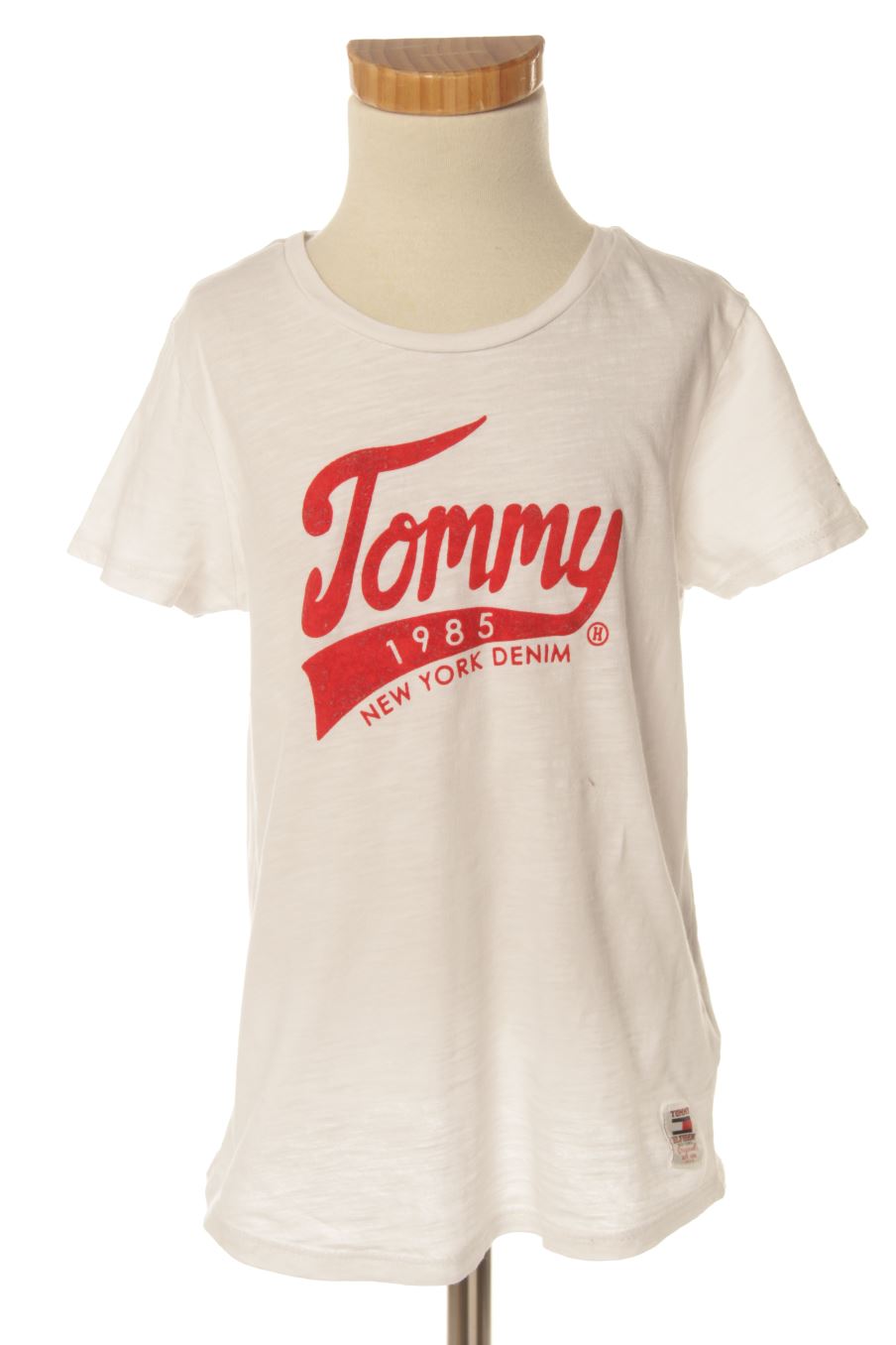 T-shirt Tommy Hilfiger de la taille 8 ans de seconde main
