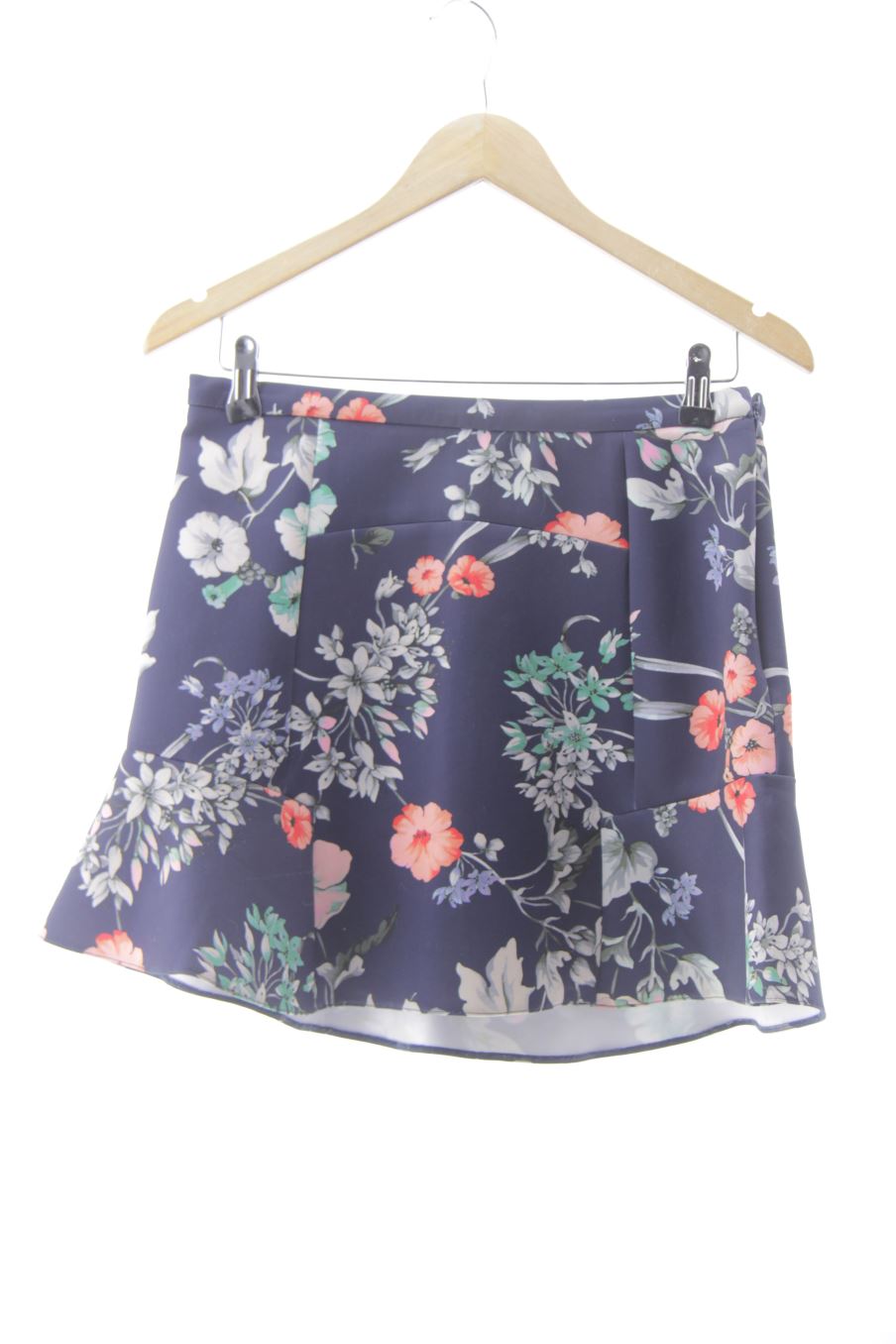 Falda de Zara de la talla M, de color flores