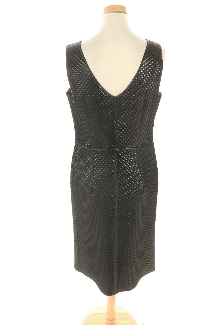 Robe Emporio Armani de la taille 42, de couleur noir