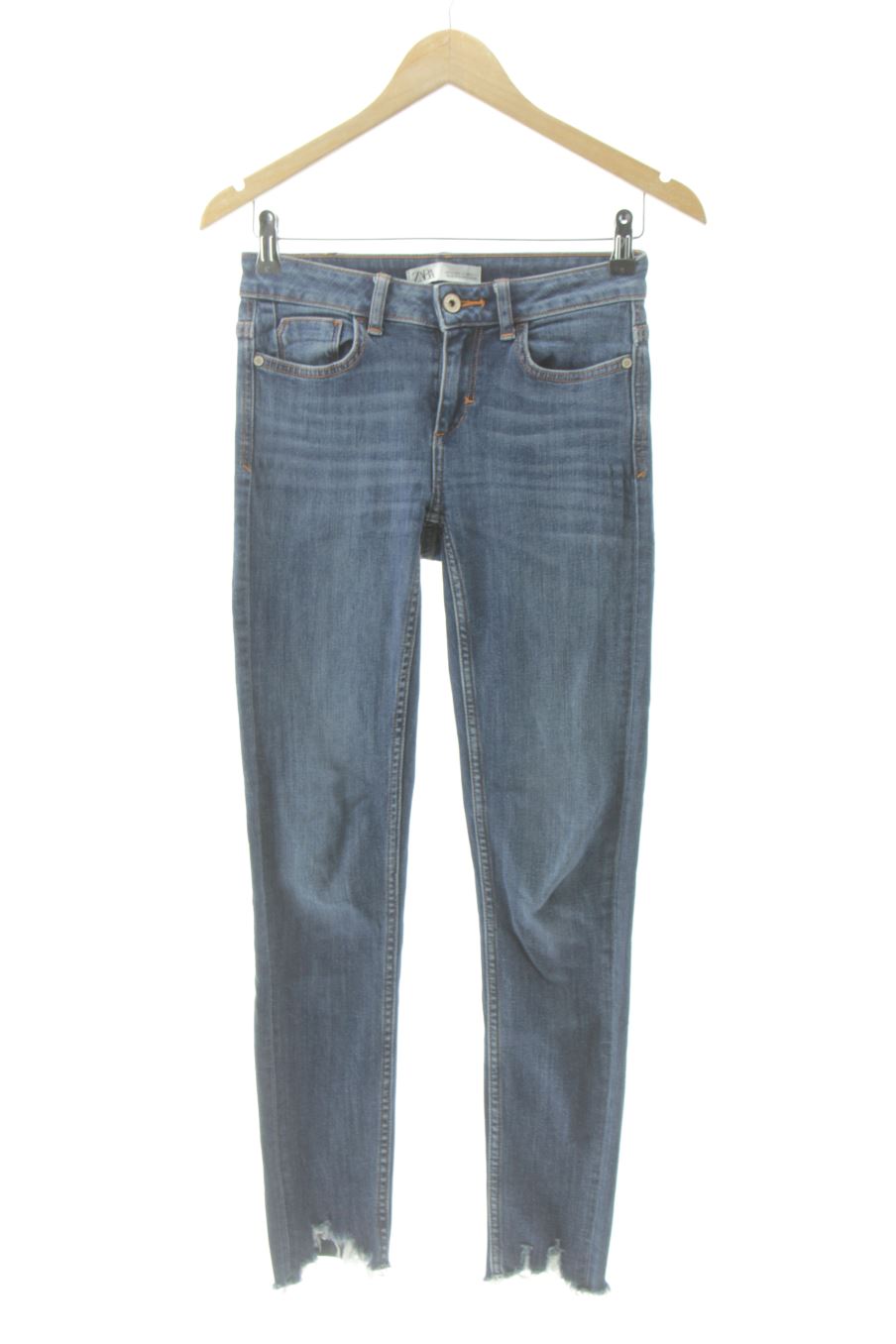 Jeans Zara de la taille 34, de couleur bleu de denim