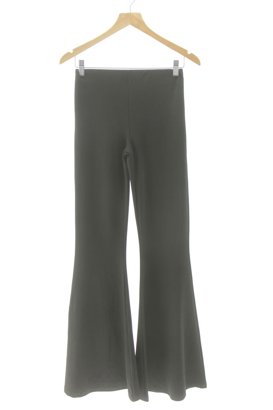 Pantalón Casual de Zara de la talla M, de color negro