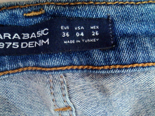 Vaquero de Zara de la talla 36, de color azul de ropa vaquera