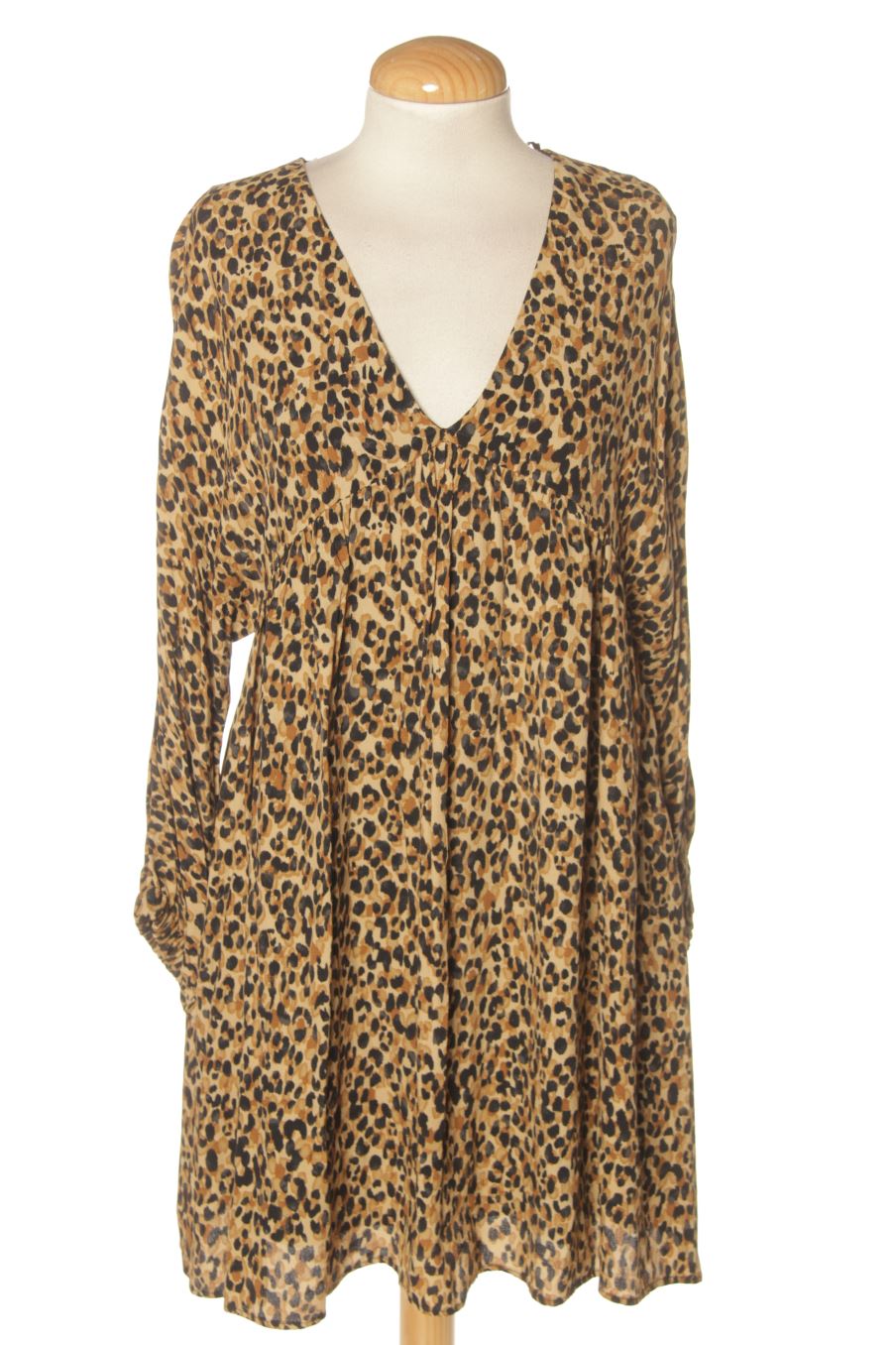 Robe casual trf (ZARA) de la taille M, de couleur fleurs