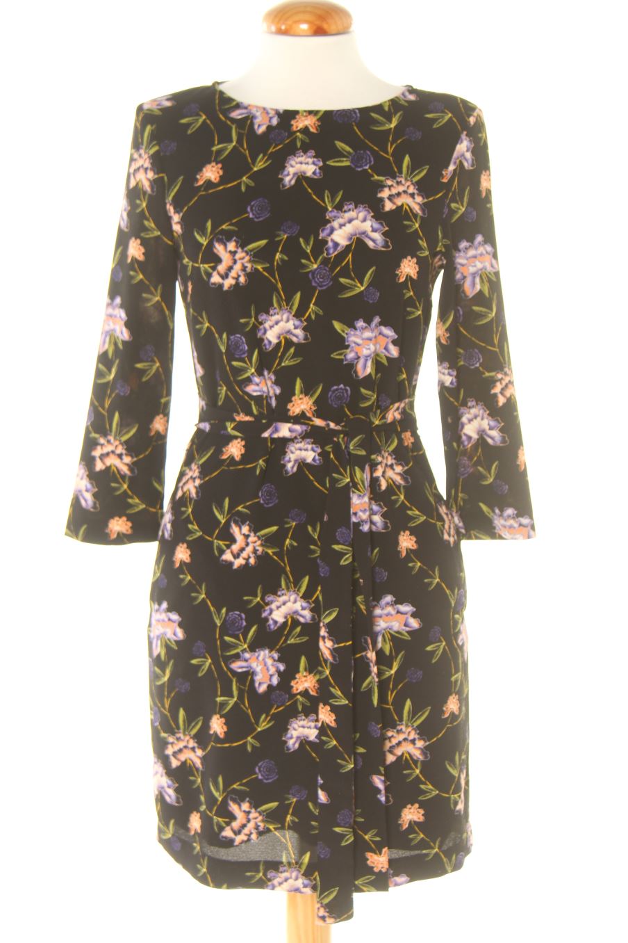 Robe casual H&M de la taille 34, de couleur fleurs