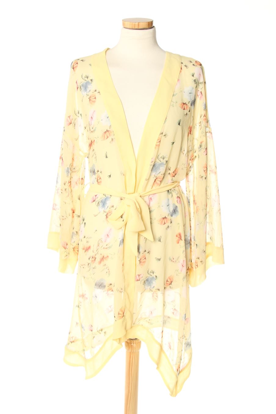 Kimono de Stradivarius de la talla M, de color flores