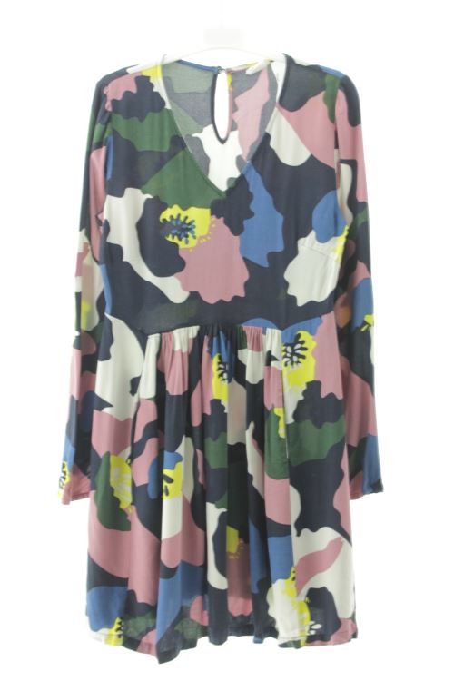 Aufwändiges Kleid