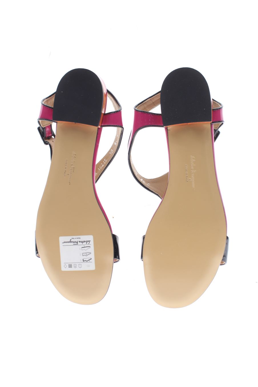 Sandalias planas de Salvatore Ferragamo de la talla 40, de color rosa de