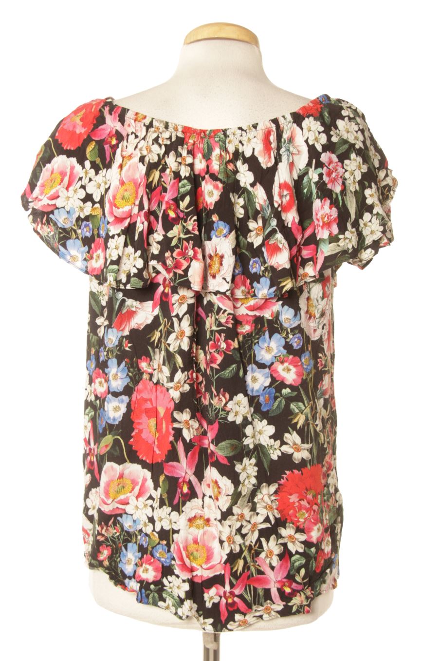 Blusa de manga corta de Zara de la talla M, de color flores