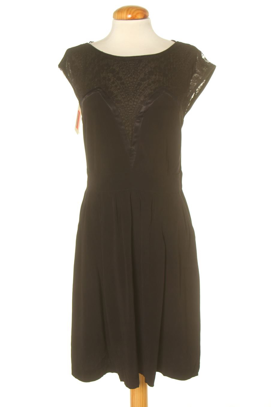 Robe Kookai de la taille 38, de couleur noir