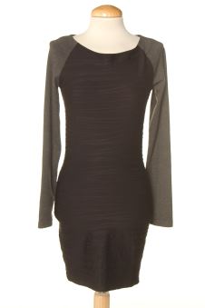 Vestido casual S Stradivarius, foto 1 de 2
