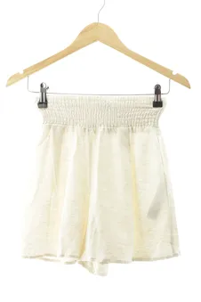 Pantalón corto XS Bershka, foto 1 de 2