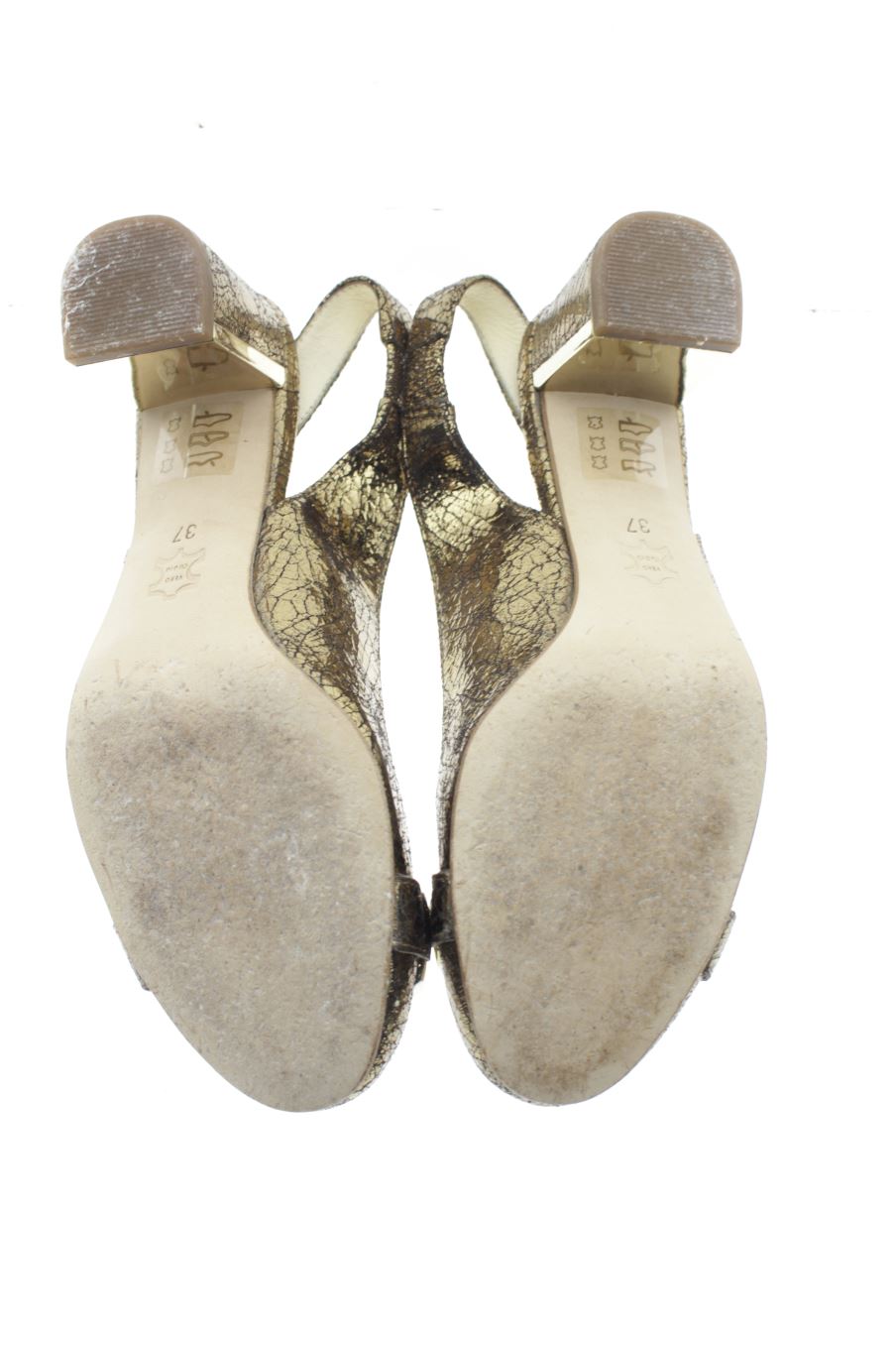 Sandalias tacon de Luciano Barachini de la talla 37, de color dorado de
