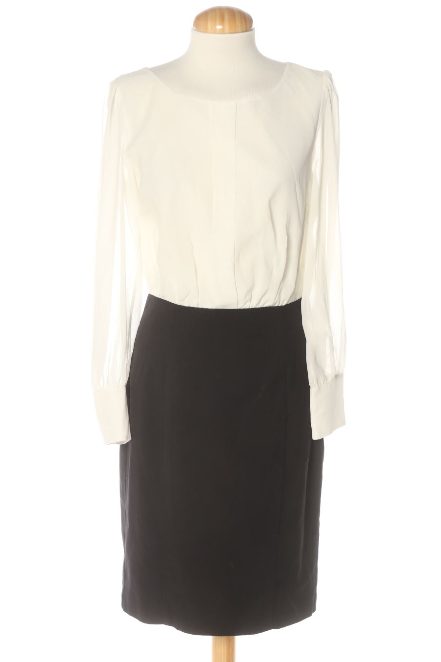 Vestido casual de H&M de la talla 38, de color blanco