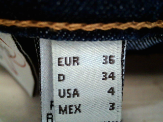 Jeans Mango de la taille 36, de couleur bleu de denim