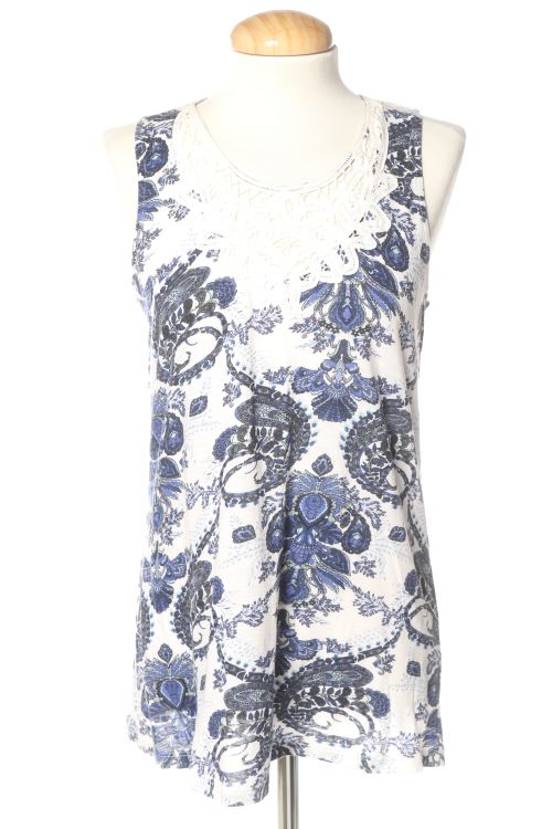 Aufwändiges Top