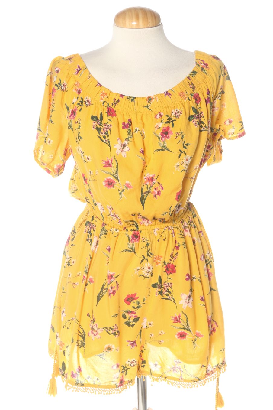 Mono de Bershka de la talla M, de color flores