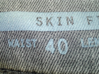 Jeans Edc (ESPRIT) de la taille 40, de couleur gris de denim