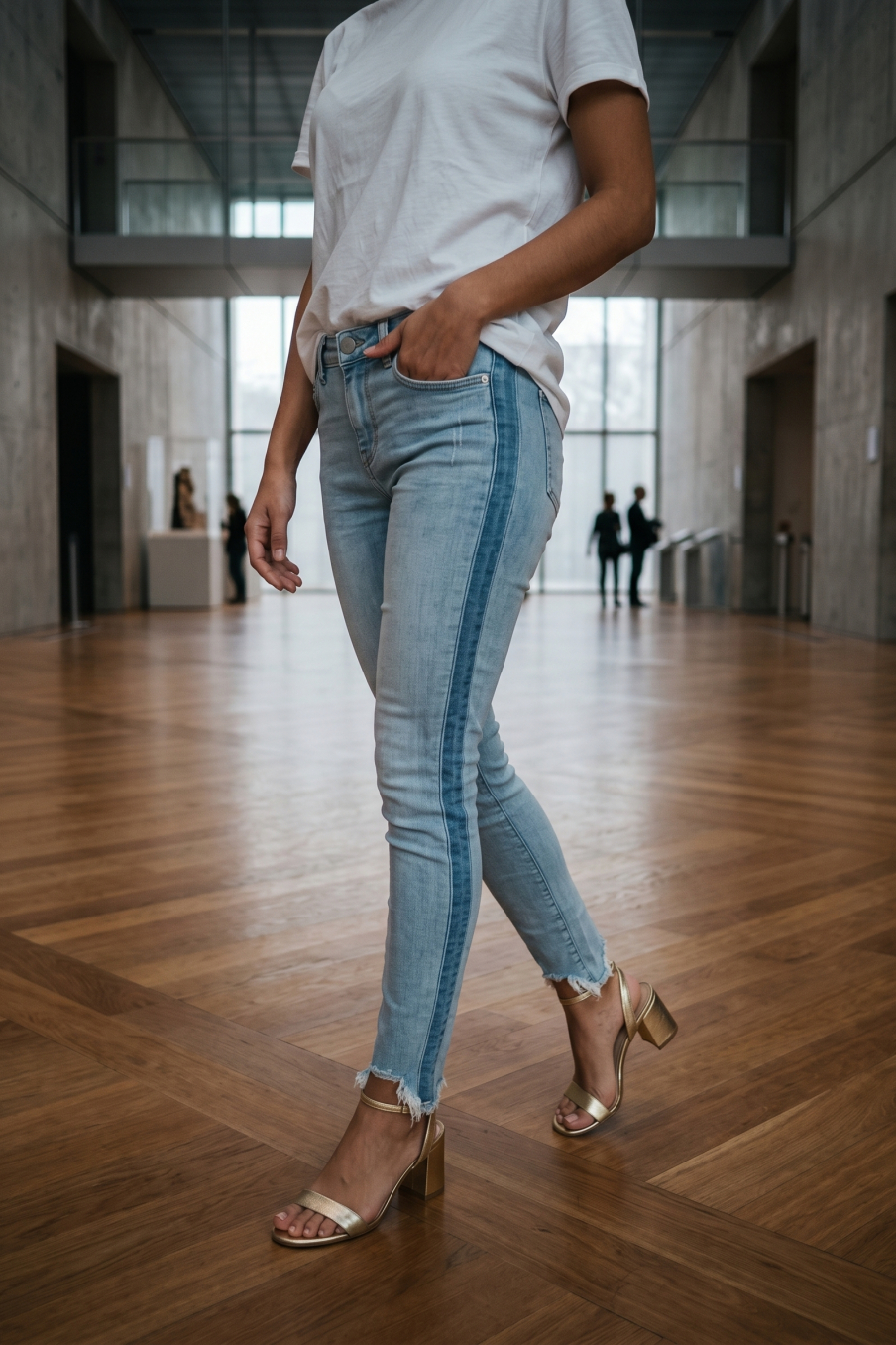 Jeans Zara de la taille 36, de couleur bleu de denim