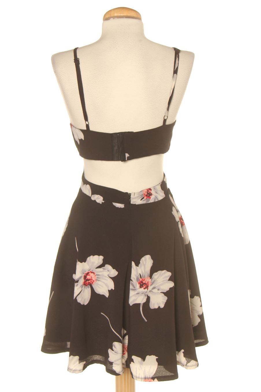 Robe Solaris de la taille S, de couleur fleurs