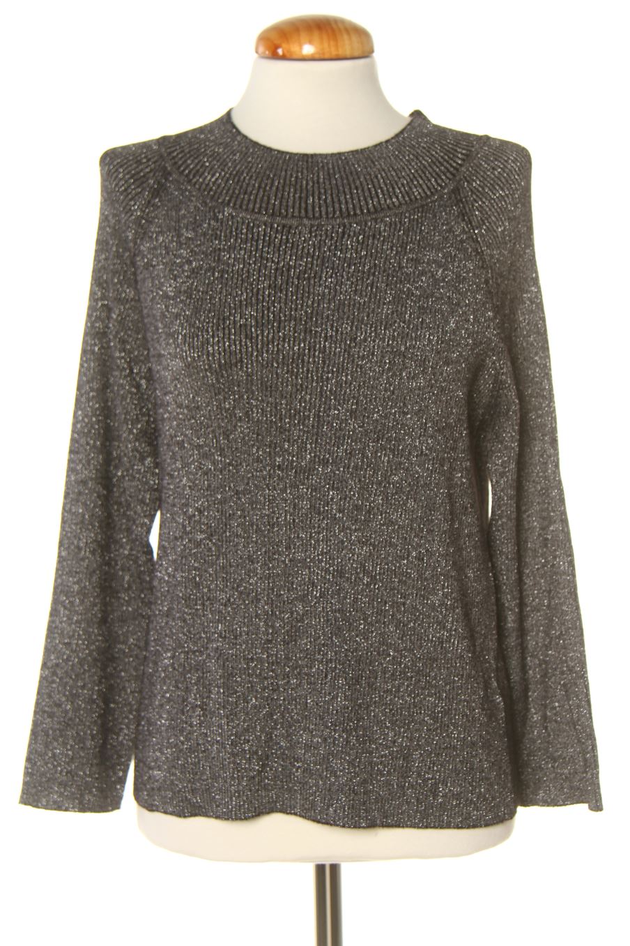 Pull LUMINA de la taille M, de couleur argenté