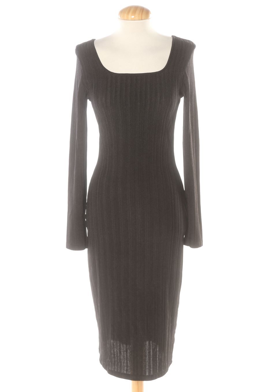 Robe casual AUTHENTIC de la taille S, de couleur noir
