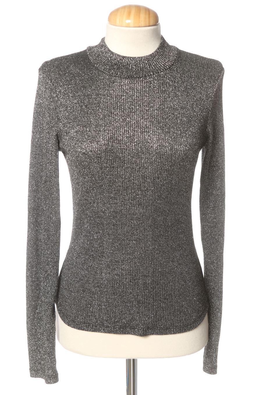 Pull Zara de la taille M, de couleur argenté