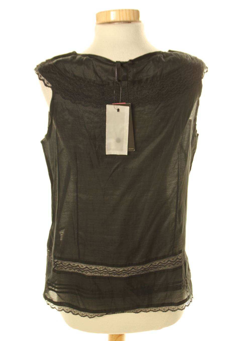 Top Naf Naf de la taille 40, de couleur noir