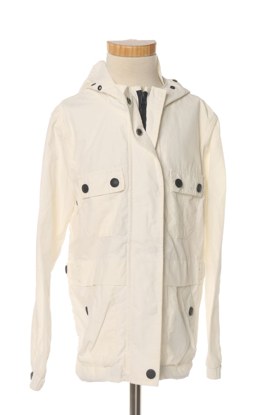 Cazadora de Massimo Dutti de la talla 7 años de segunda mano