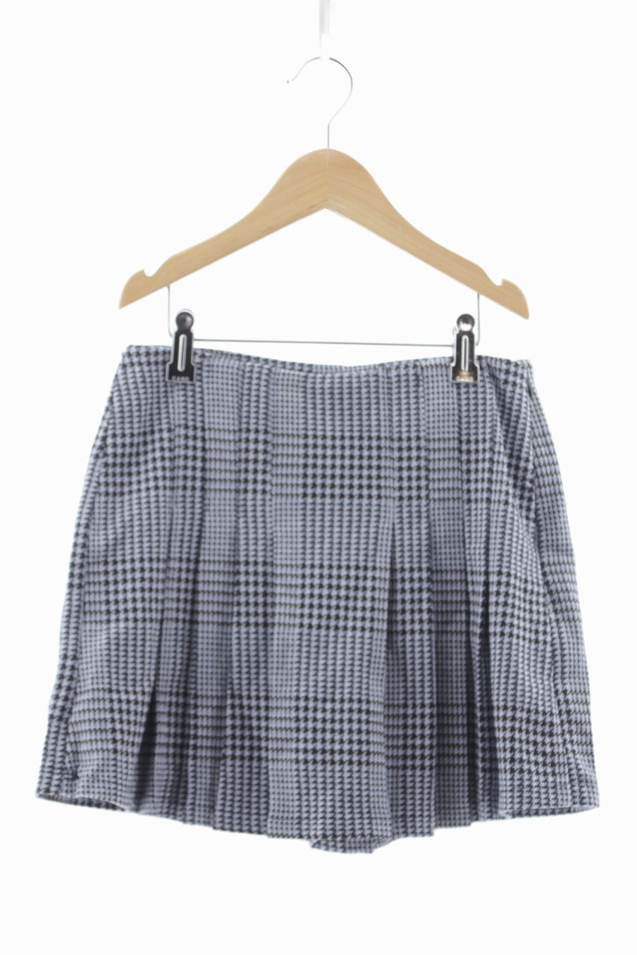 Pantaloni corti de Zara de la talla 13 anni seconda mano