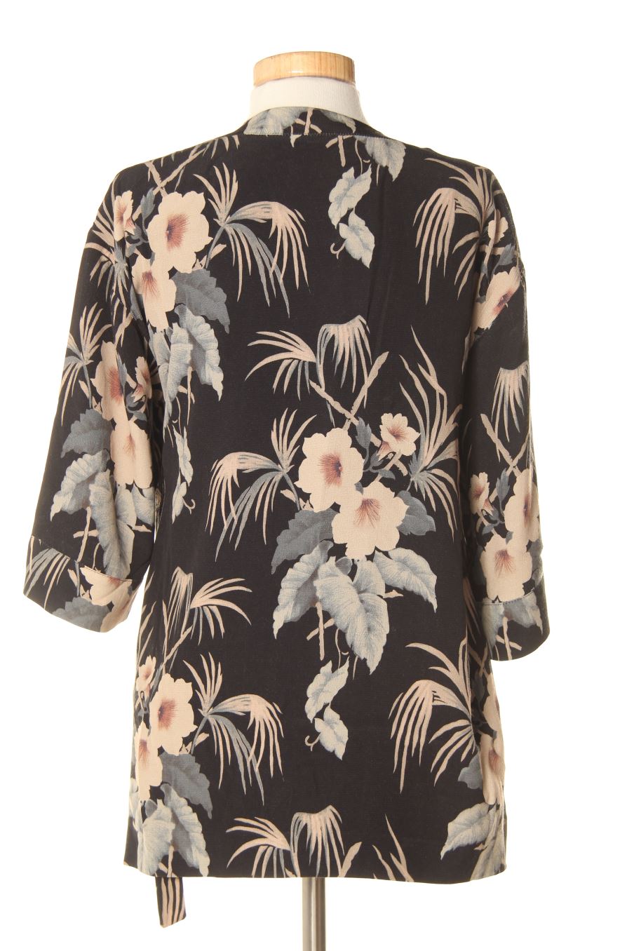 Kimono de Allsaints de la talla XS, de color flores