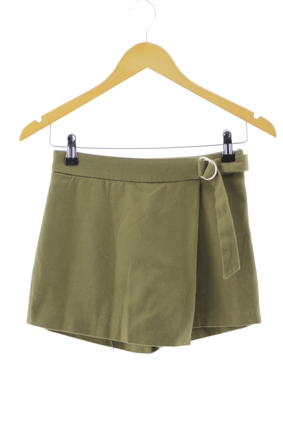 Shorts Stradivarius de la taille 32, de couleur vert