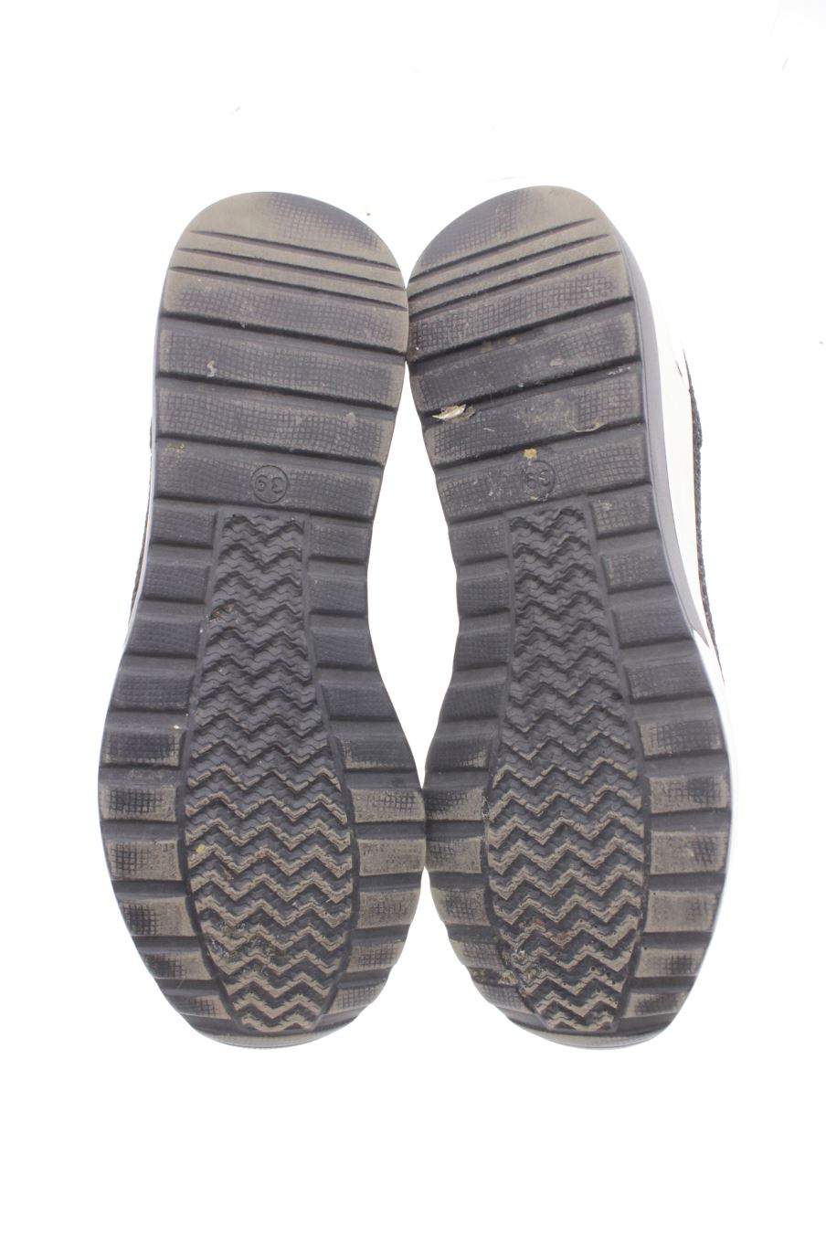Deportivos de Mellisa de la talla 39, de color negro de