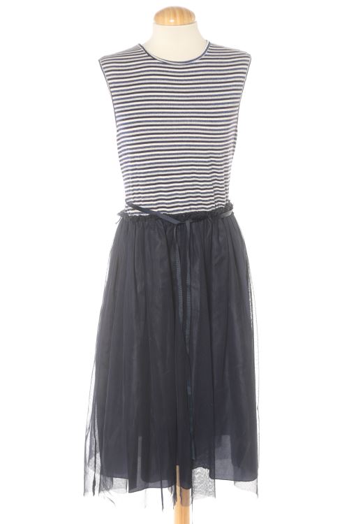 Aufwändiges Kleid