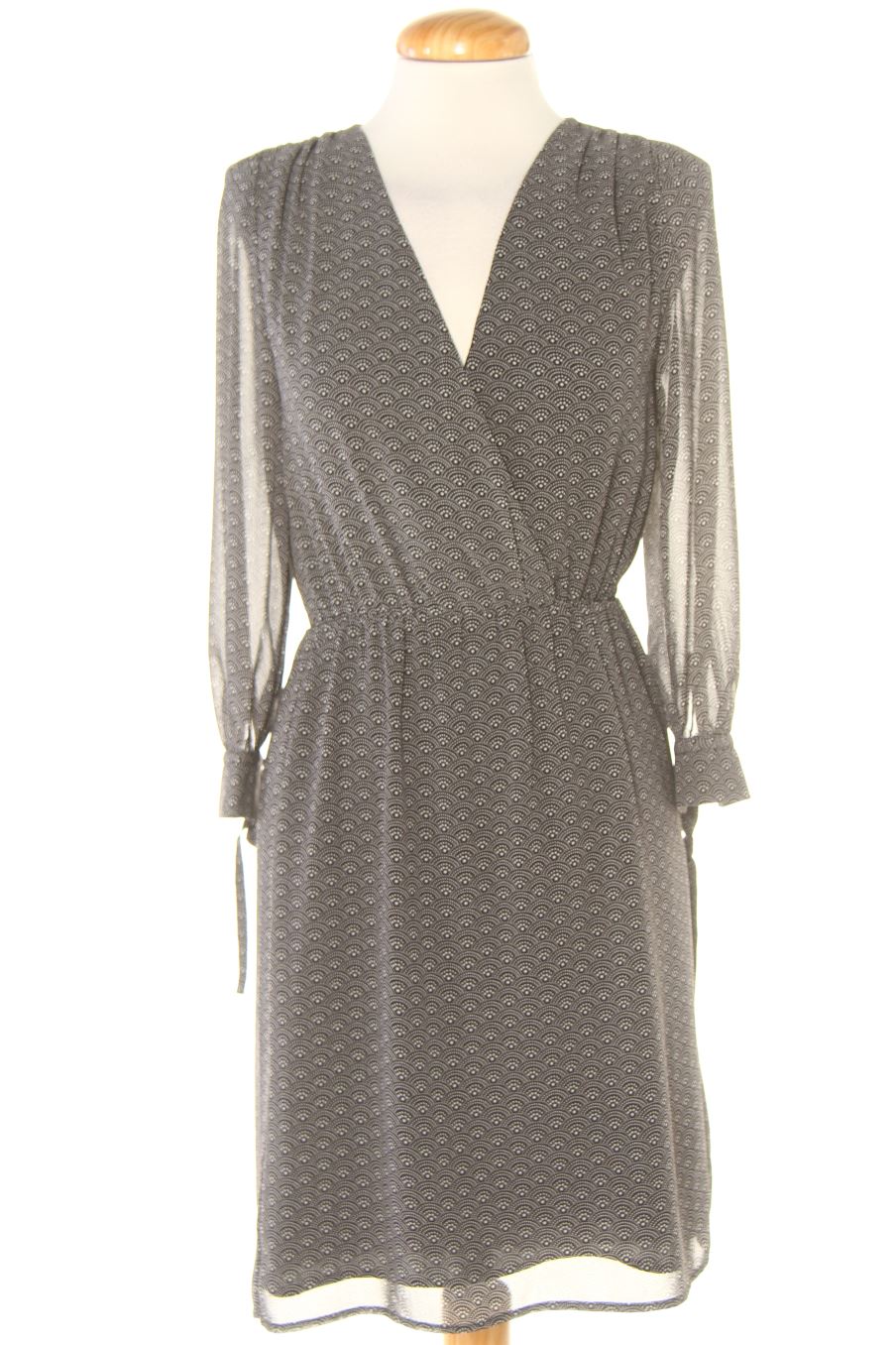 Robe casual H&M de la taille 34, de couleur imprimés
