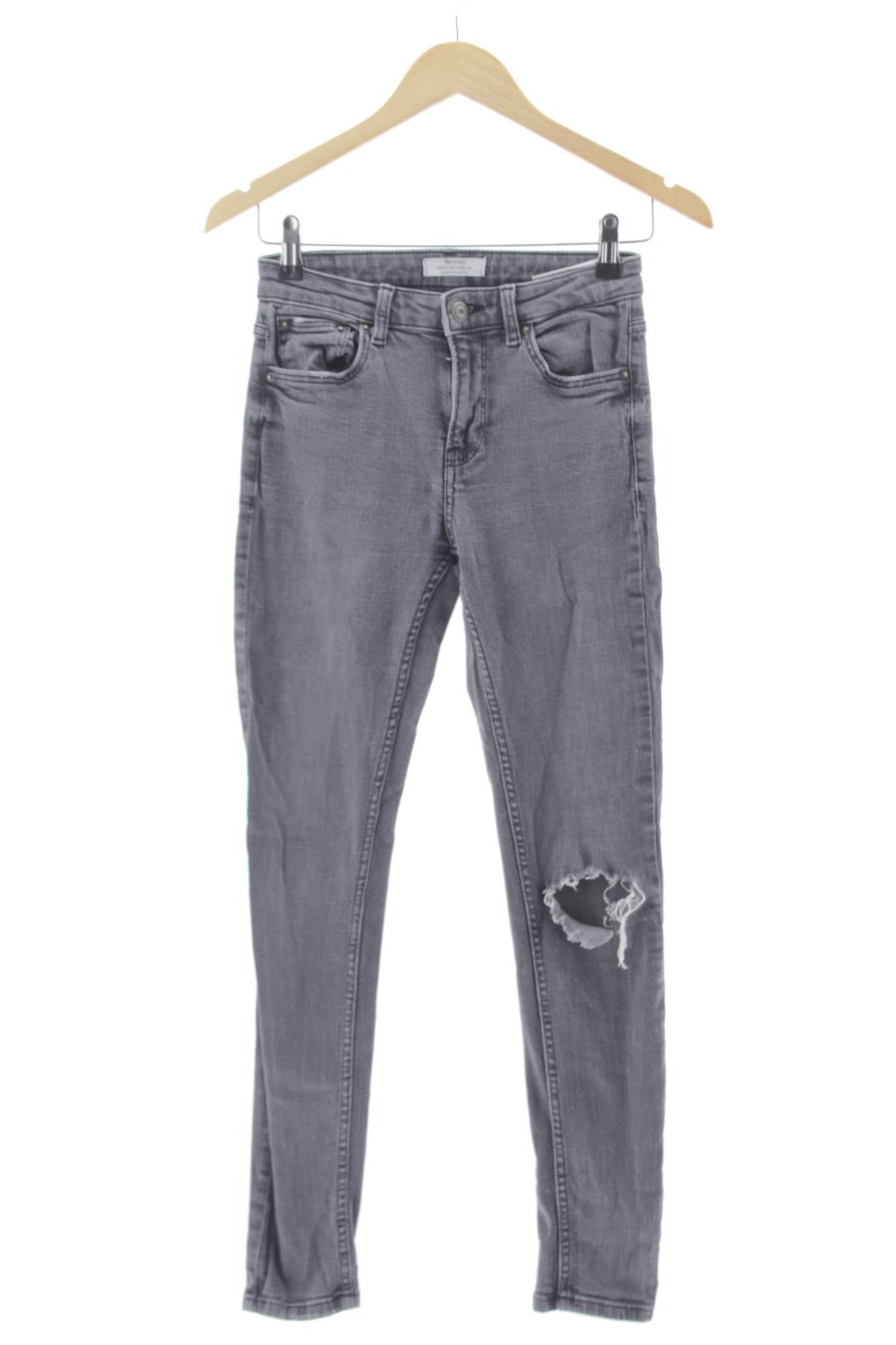 Vaquero de Bershka de la talla 36, de color gris de ropa vaquera