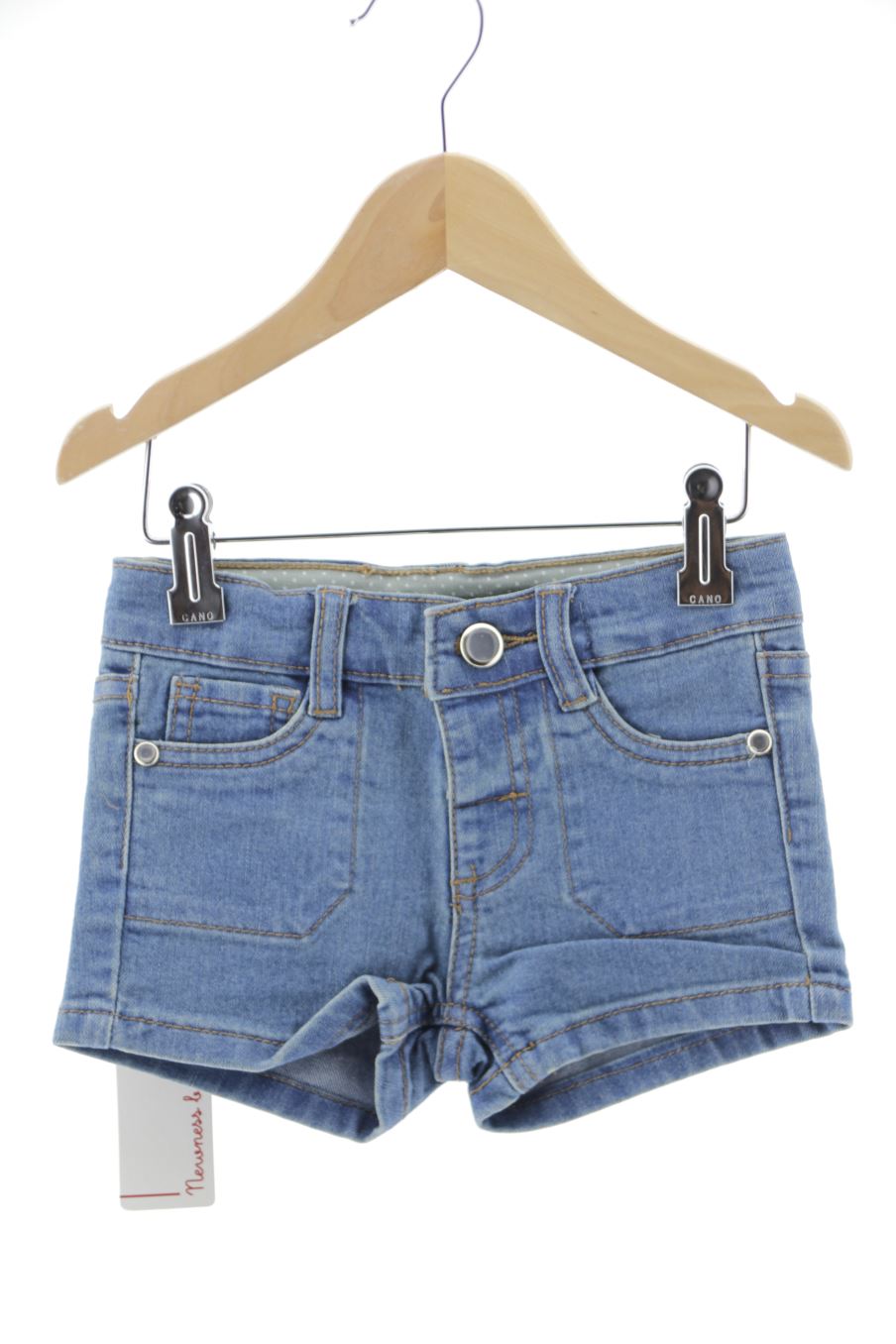 Short en jean Newness de la taille 18 mois de denim avec une étiquette