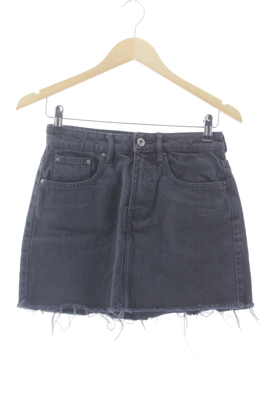 Falda de trf (ZARA) de la talla S, de color negro de ropa vaquera