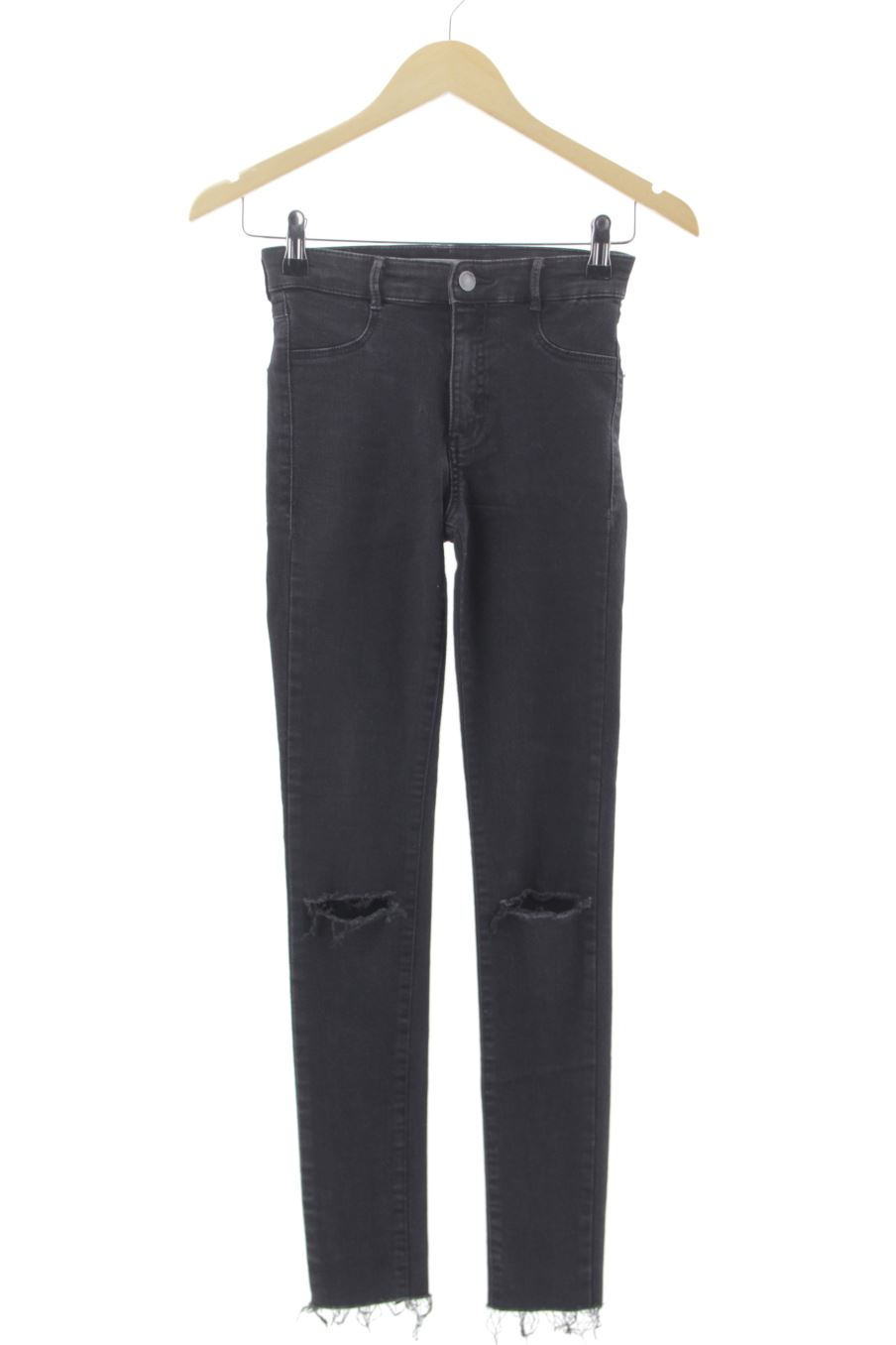 Jeans de Zara de la talla 34, de color nero
