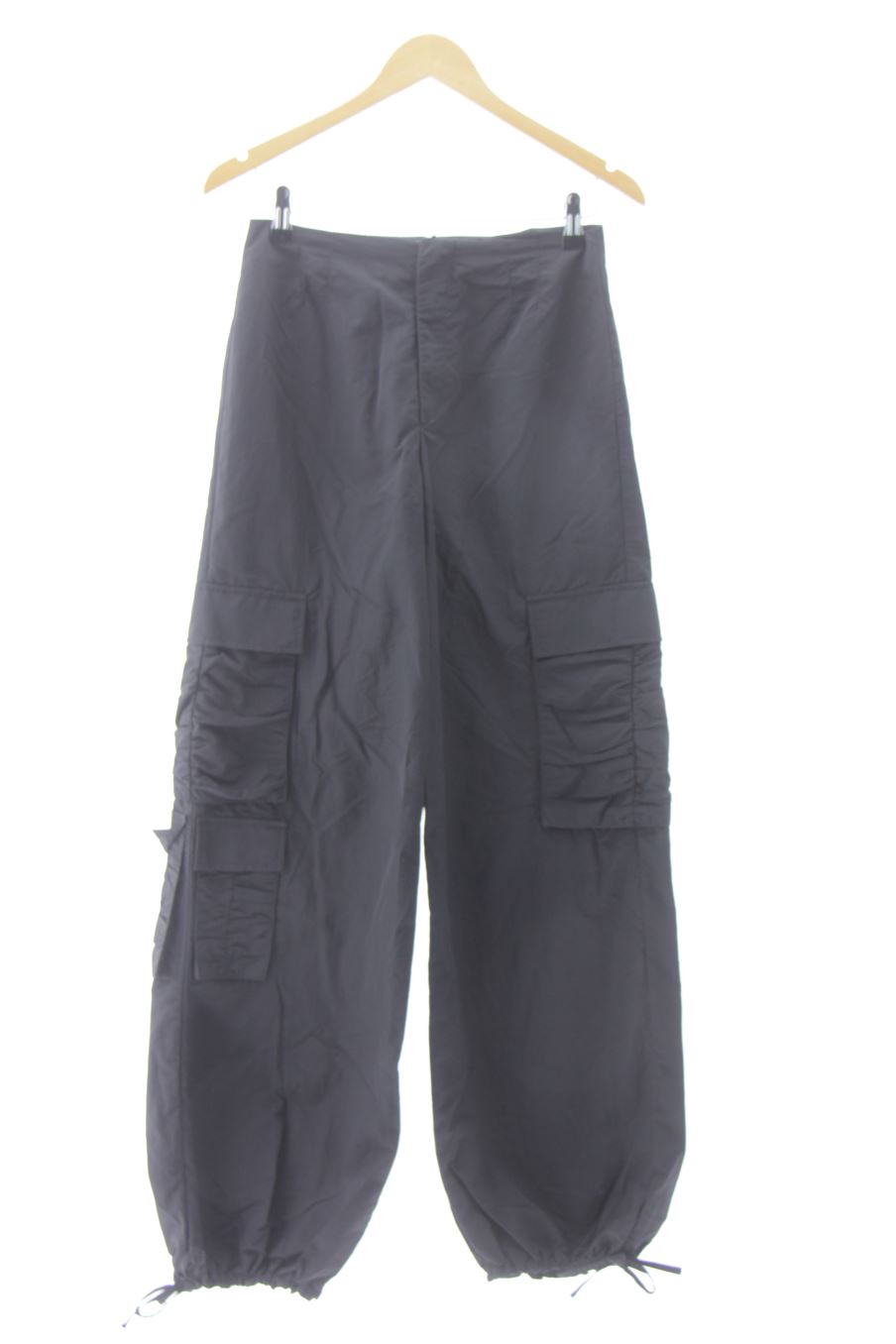 Pantalon Zara de la taille XS, de couleur noir