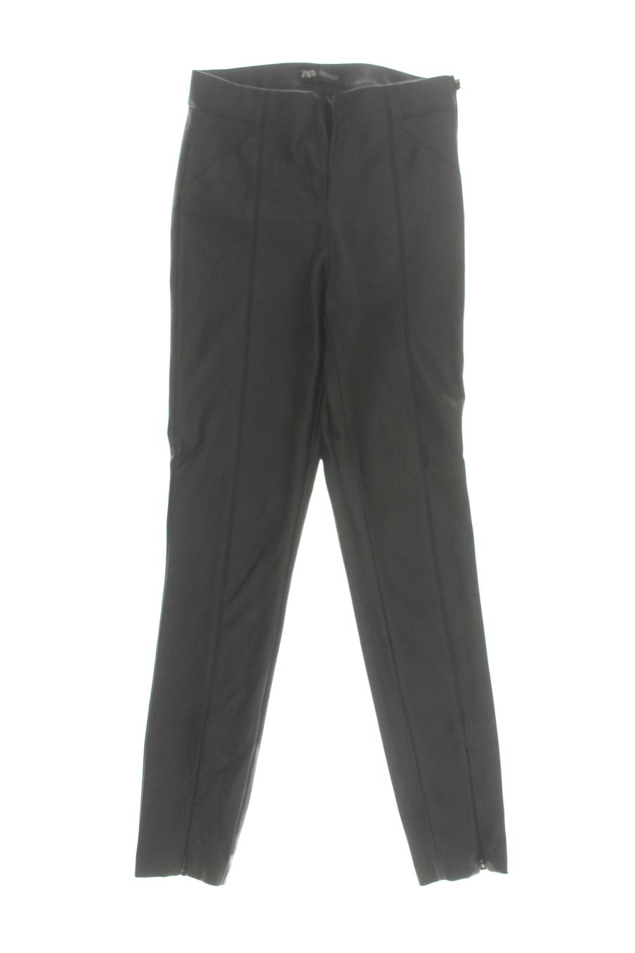 Pantalón de Zara de la talla XS, de color negro de sintético