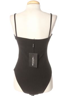 Body 38 PRETTYLITTLETHING