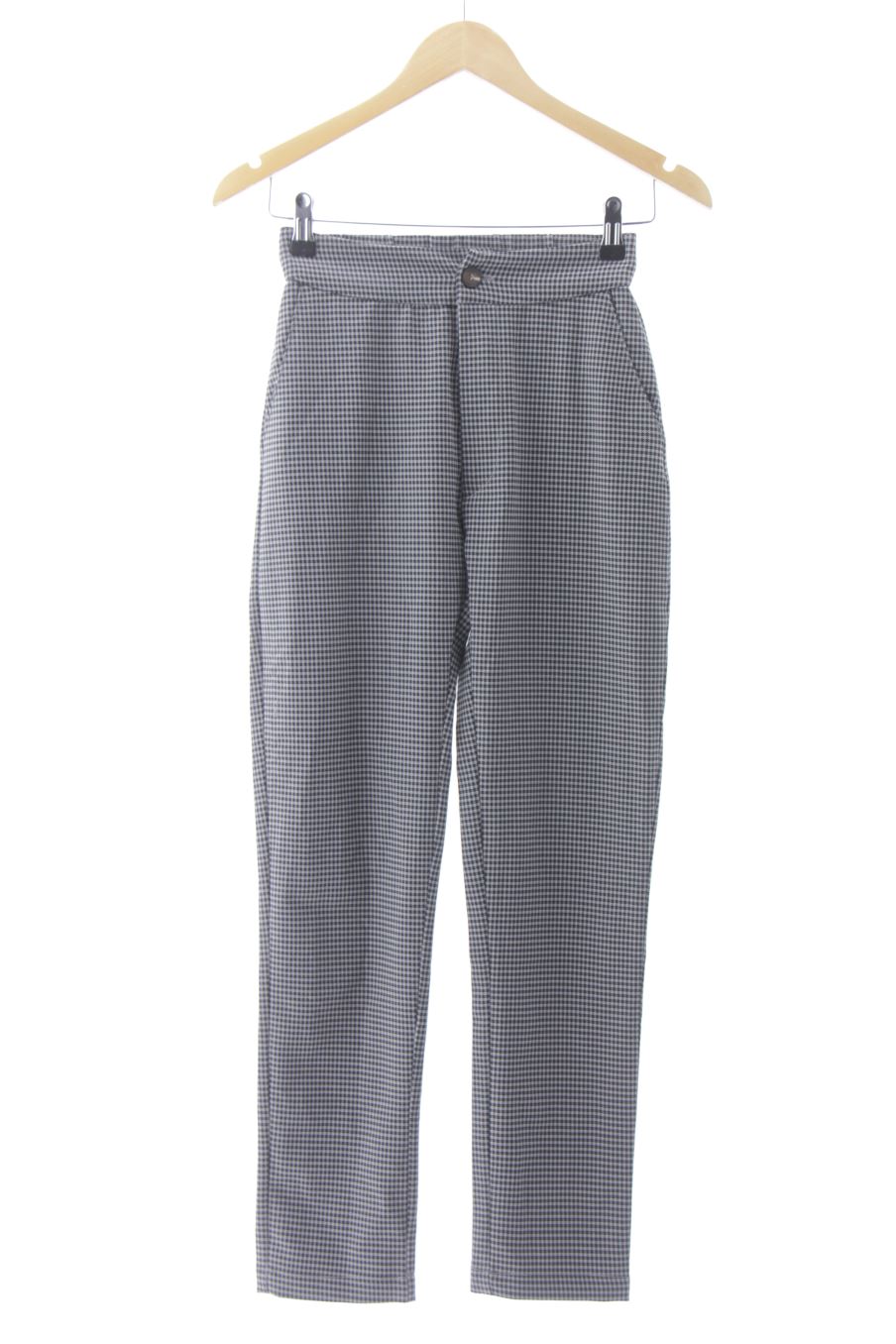 Pantalón de Pull & Bear de la talla S, de color cuadros