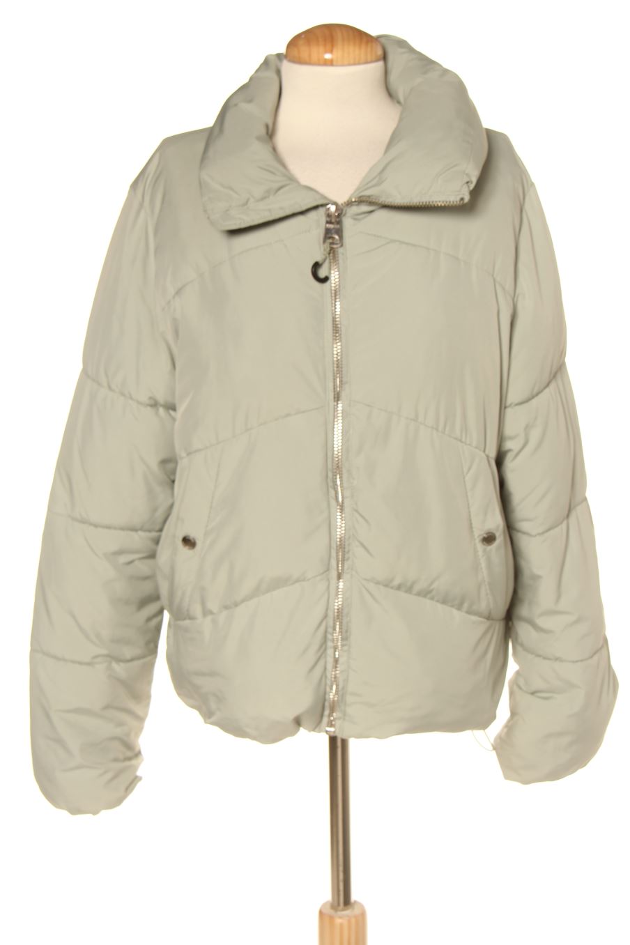 Cazadora de Bershka de la talla L, de color verde