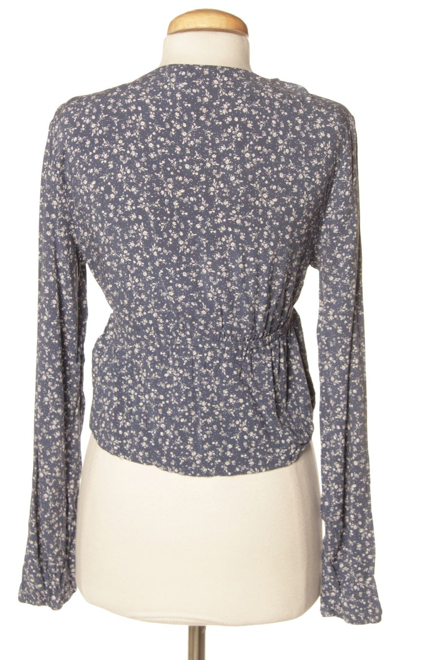 Blouse à manches longues Bershka de la taille M, de couleur bleu