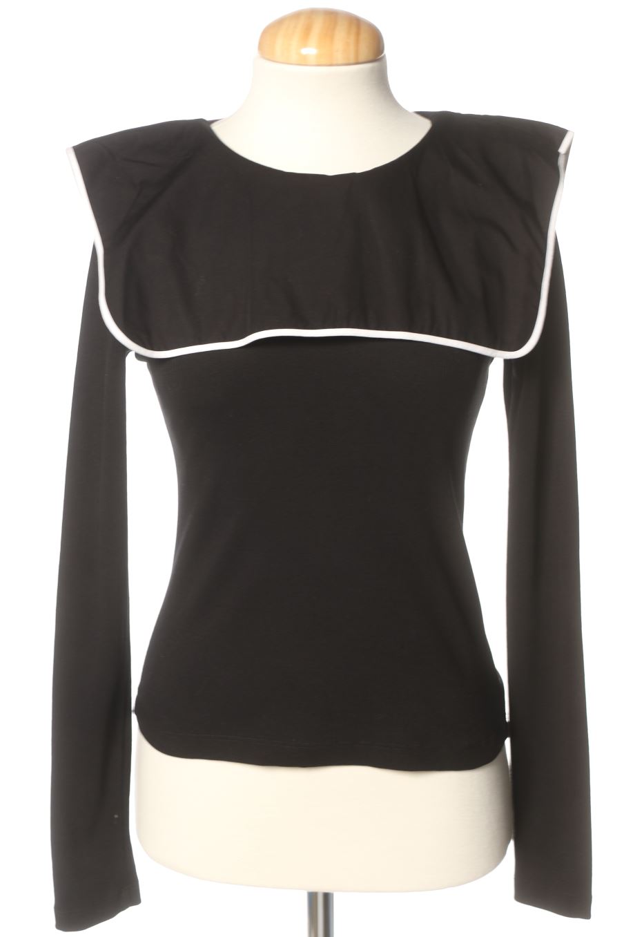 Camiseta manga larga de Zara de la talla S, de color negro
